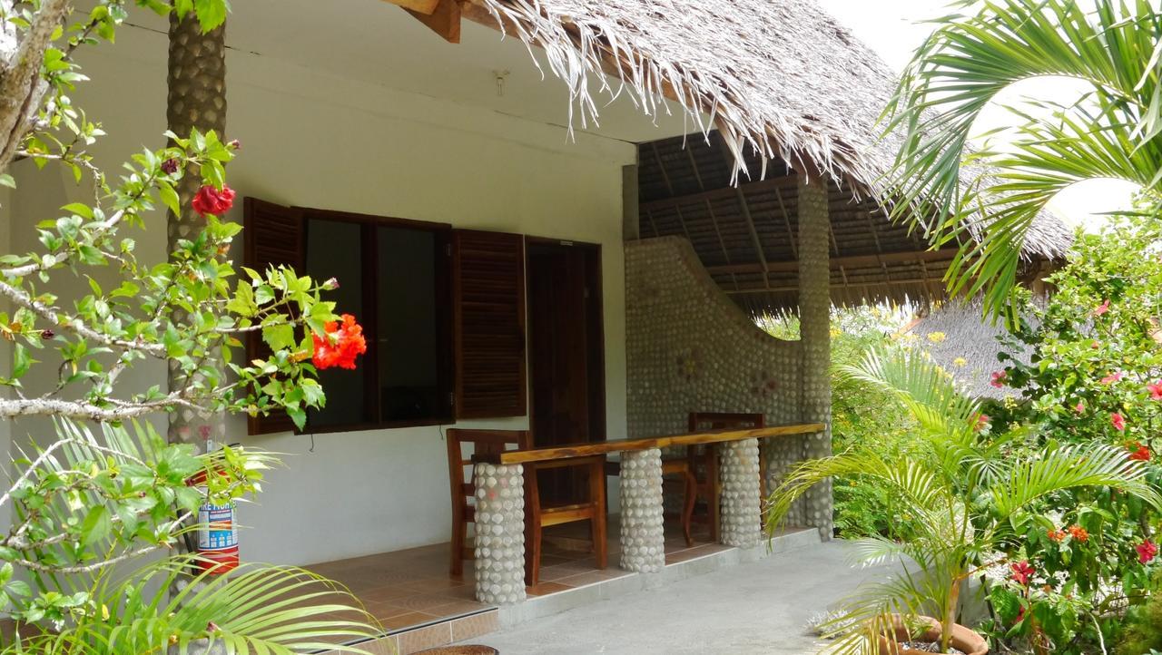 Moalboal T Breeze Coastal Resort Exterior foto