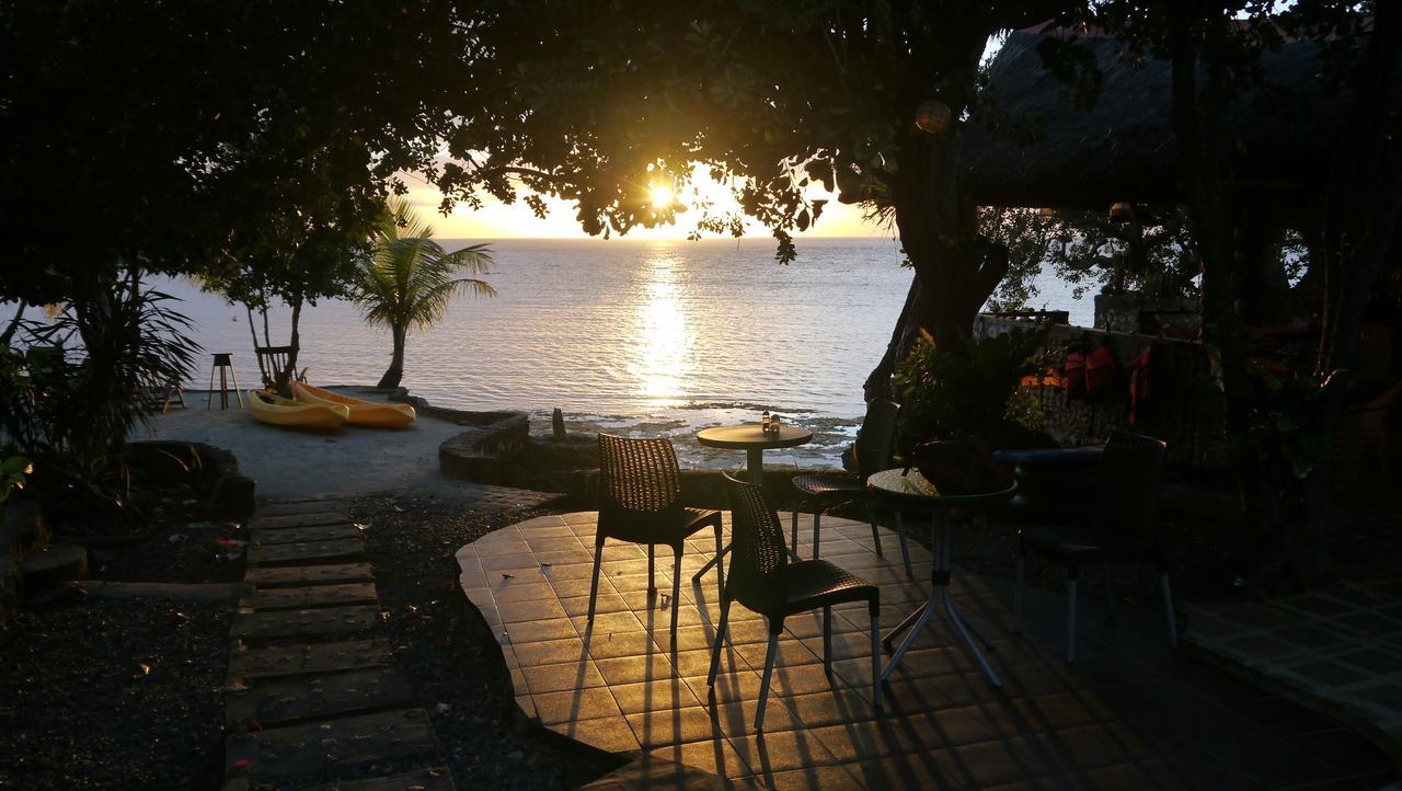 Moalboal T Breeze Coastal Resort Exterior foto